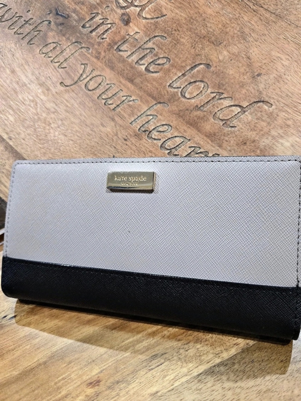 Kate Spade Gray & Black Zip Around Saffiano Leather Wallet. EUC